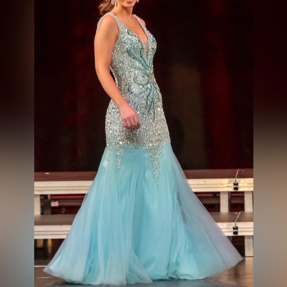 Blue and Silver Evening Gown - Picture 4 of 14